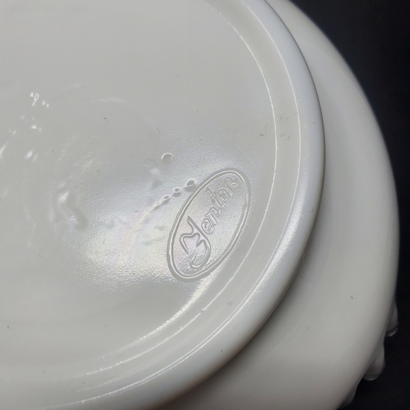 VTG Fenton Silvercrest Milk Glass Heart Dish with Handle - Picture 5 of 5